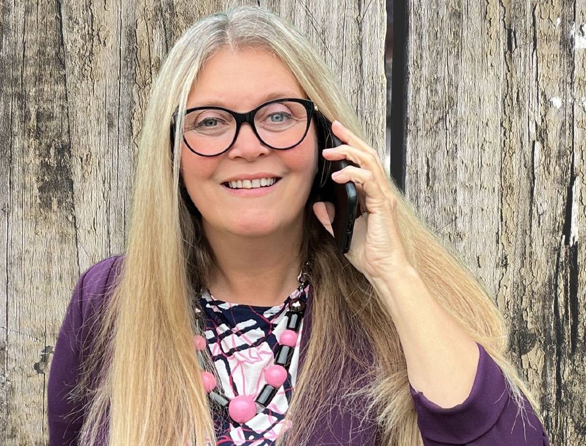 "What it's Like to be a Virtual Assistant: Assisting Business Owners to Succeed"